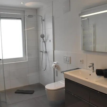 Penthouse Moos شقة موس
