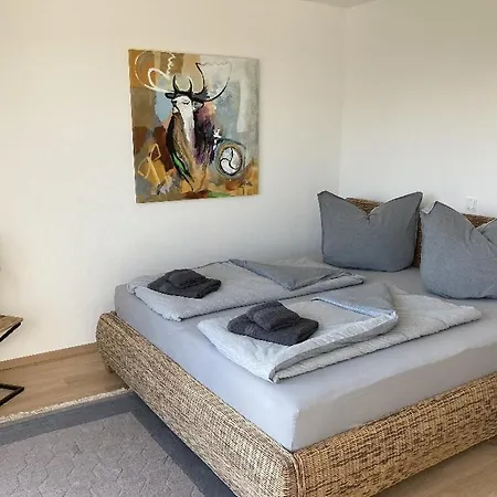 Penthouse Moos شقة موس